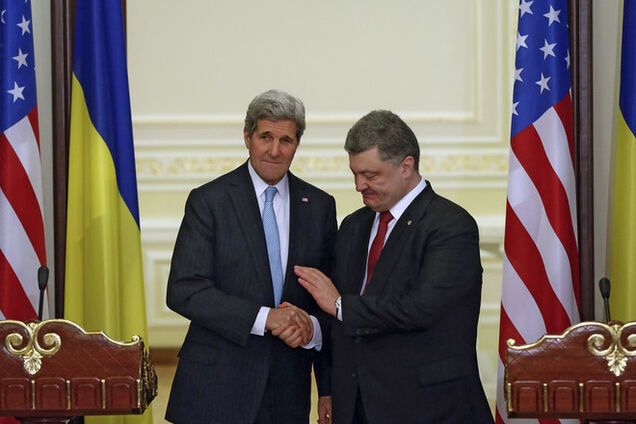 В Украину прилетел миротворческий отряд специального назначения