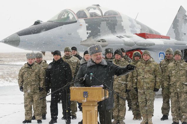 Порошенко готов объявить военное положение, если конфликт на Донбассе не утихнет