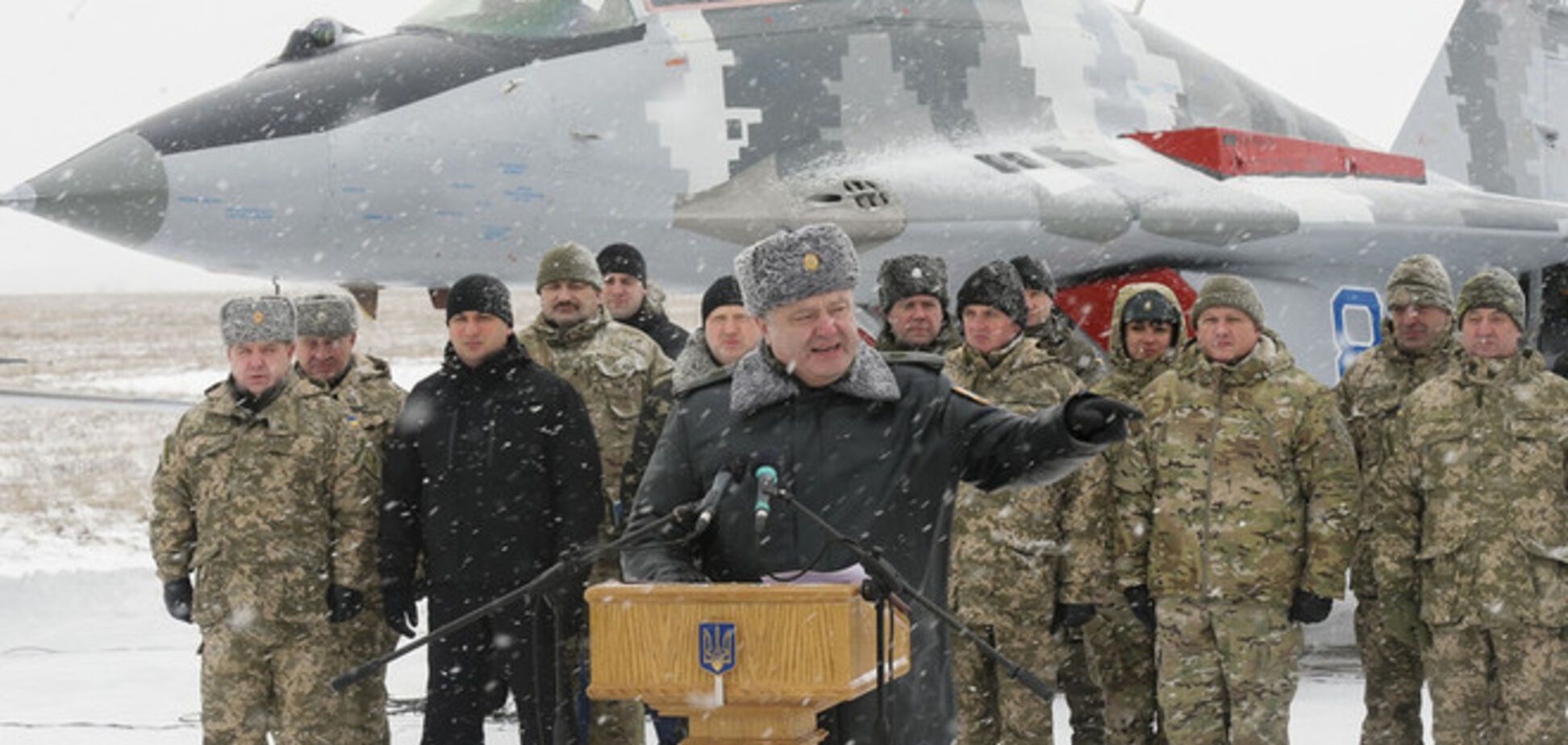 Порошенко готов объявить военное положение, если конфликт на Донбассе не утихнет