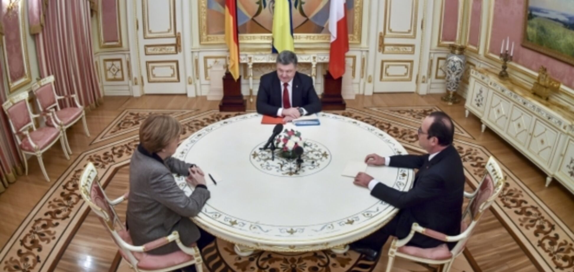 Порошенко, Меркель и Олланд оставили результаты встречи в тайне