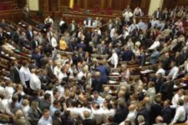 Закон об импичменте рассорил коалицию: 'Народный фронт' - за, БПП - против