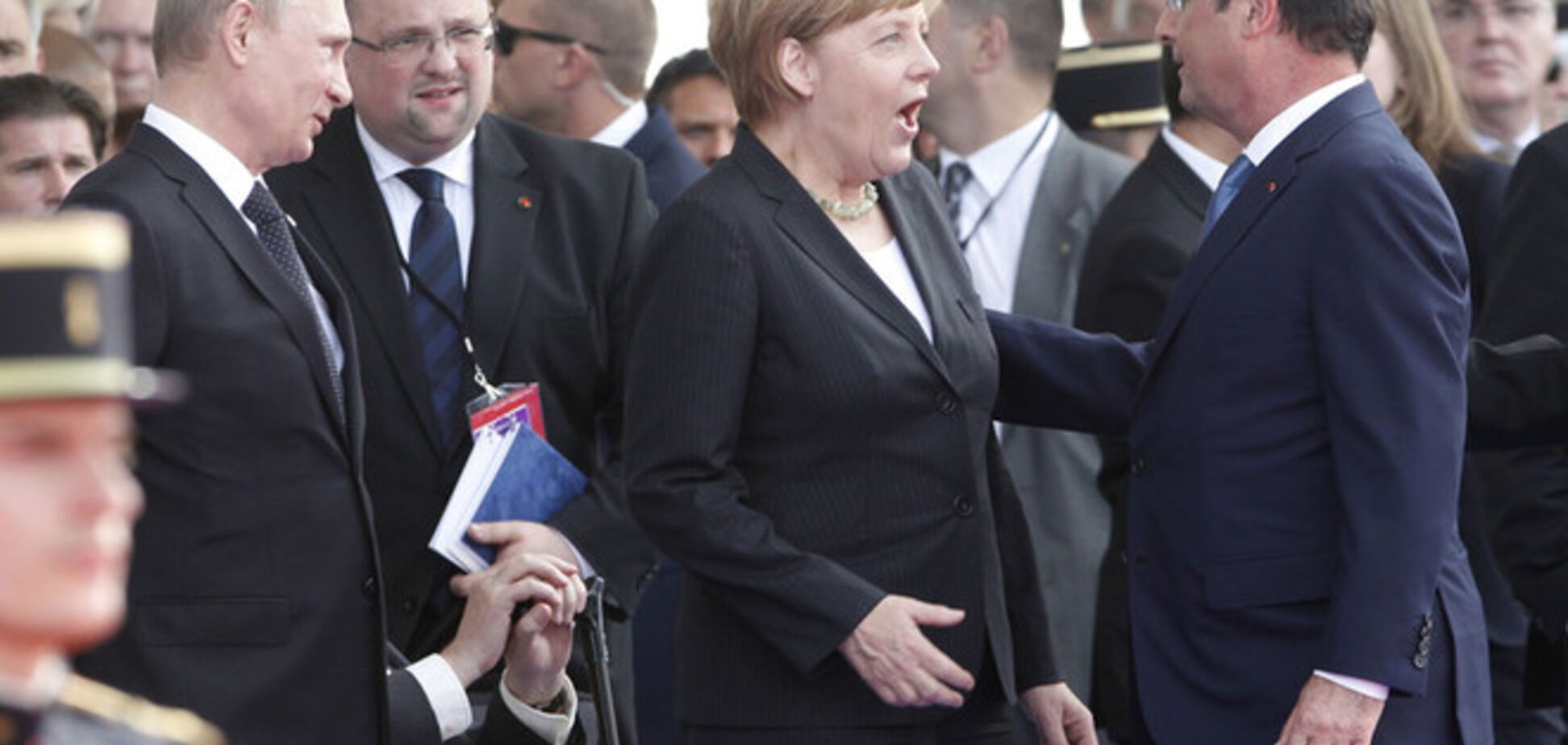 Путин обсудит с Меркель и Олландом, как прекратить войну на Донбассе