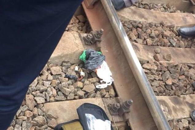 В Одессе террористы с помощью тротиловых шашек готовили подрыв железной дороги: опубликовано фото
