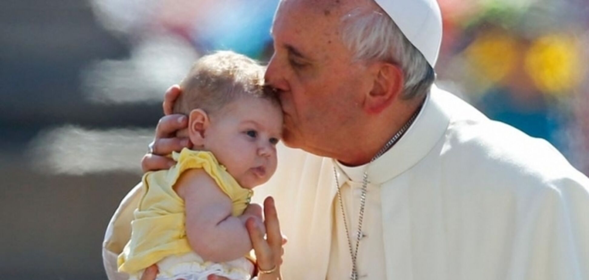 Папа Римский разрешил шлепать детей