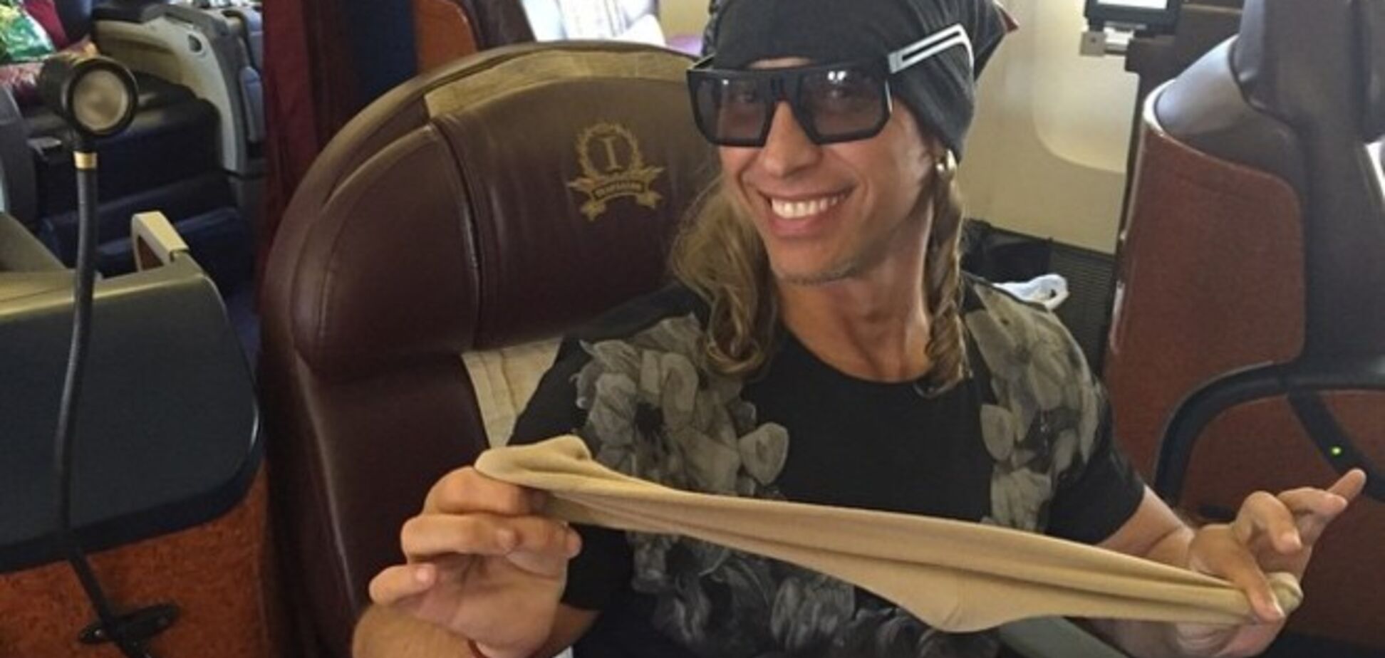 Тарзан напугал поклонников Наташи Королевой снимком без макияжа