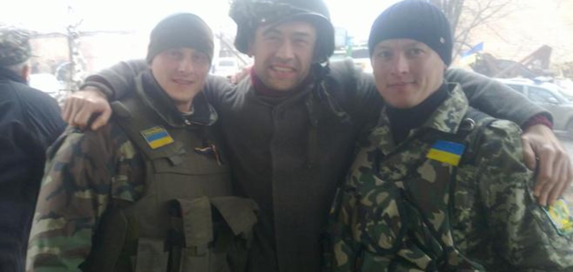 Российский актер Пашинин привез помощь украинским пограничникам под Сартаной