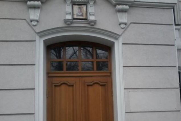 Оккупанты закрыли в Симферополе музей украинской вышивки: фотофакт