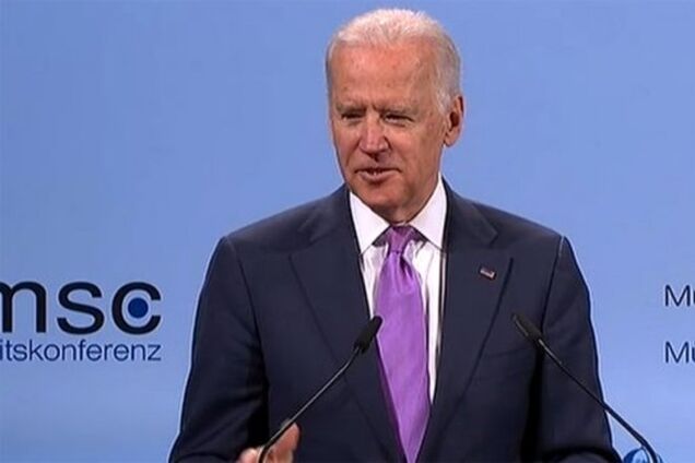 Путин уберется из Украины, или получит кризис - Байден