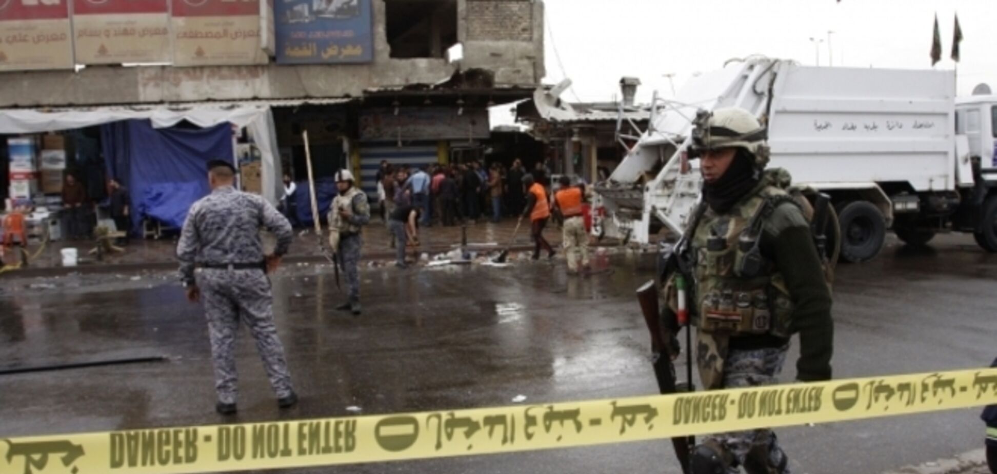 В Багдаде произошли три взрыва: погибли более 30 человек