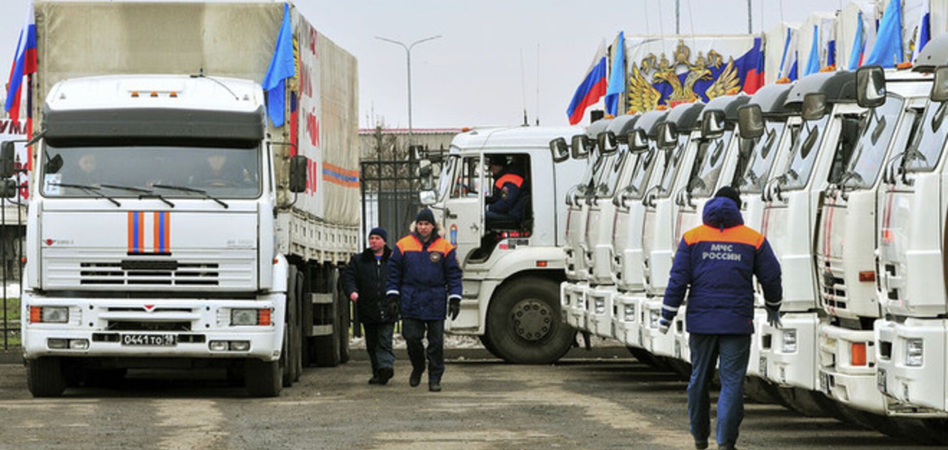Десятки грузовиков путинского 'гумконвоя' уже в оккупированном Луганске
