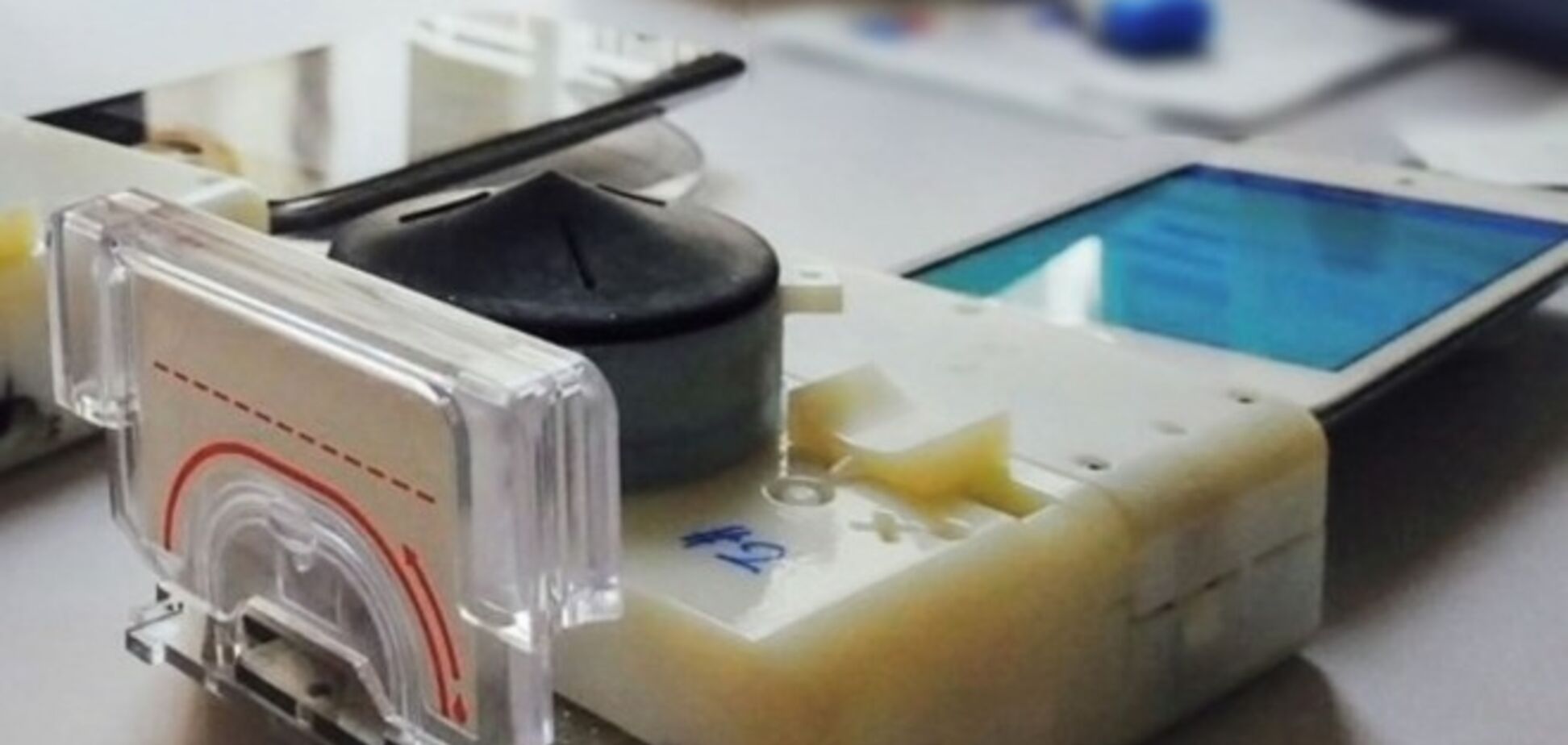 Ученые через смартфон начали диагностировать ВИЧ и сифилис