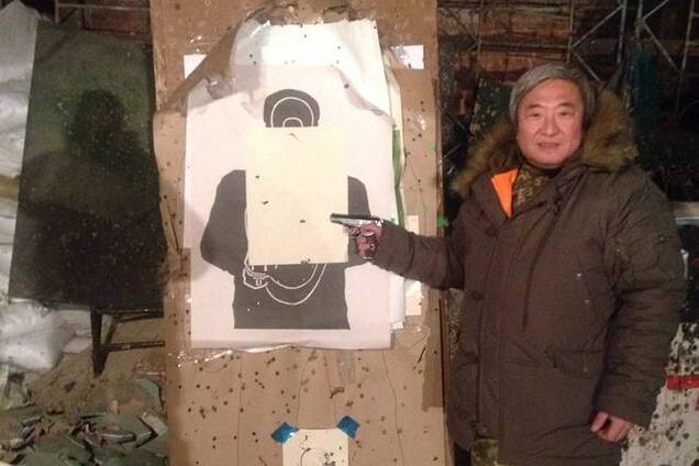 Мэр Запорожья проводит отпуск в зоне АТО, пока его разыскивает прокуратура: фотофакты