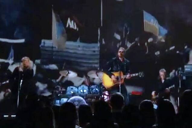 На церемонии вручения Grammy-2015 показали видео с Майдана