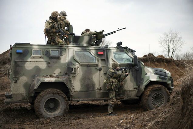 Хроники боев на Донбассе: последние события в зоне АТО, фото и видео