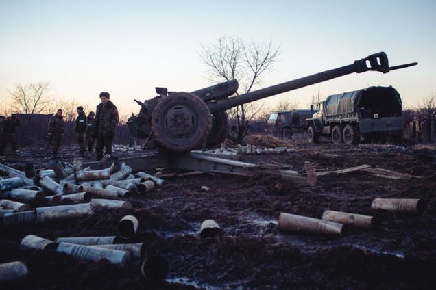 В районе Мариуполя террористы обстреливают воинов АТО из крупнокалиберных пулеметов