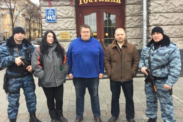 'Беркутовцы', ранее избившие журналиста в Харькове, стали героями: задержали авто с арсеналом из АТО