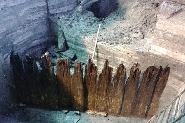 В Киеве уникальная находка археологов может оказаться под завалами