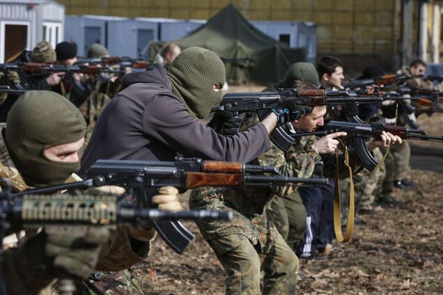 Поставки в Украину оружия – это дешевый PR-спектакль