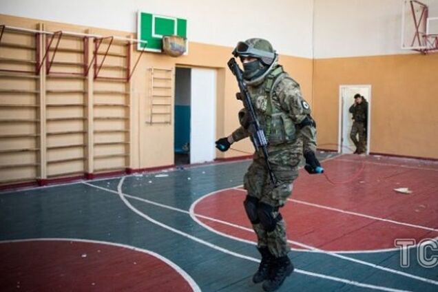 Фотографы показали досуг и быт бойцов АТО под Мариуполем