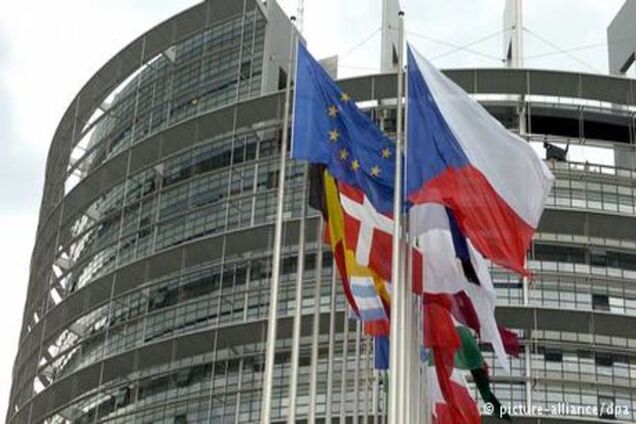Европарламент увидел в России все признаки диктатуры