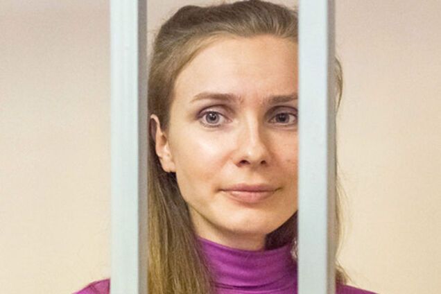 Мать вышедшей из тюрьмы звезды 'Дома-2' открестилась от дочери и выписала ее из квартиры