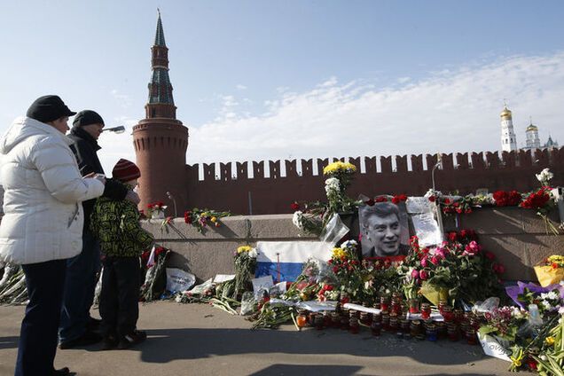 Европарламент решил добиваться международного расследования убийства Немцова