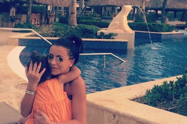 Ани Лорак рассказала, почему она так тщательно скрывает дочь