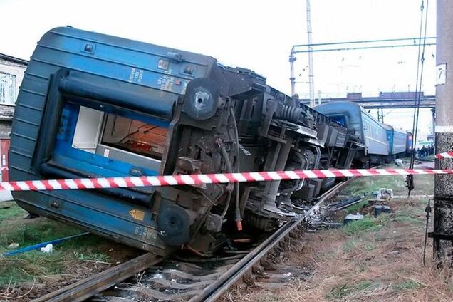 На Харьковщине прогремел взрыв под пассажирским поездом