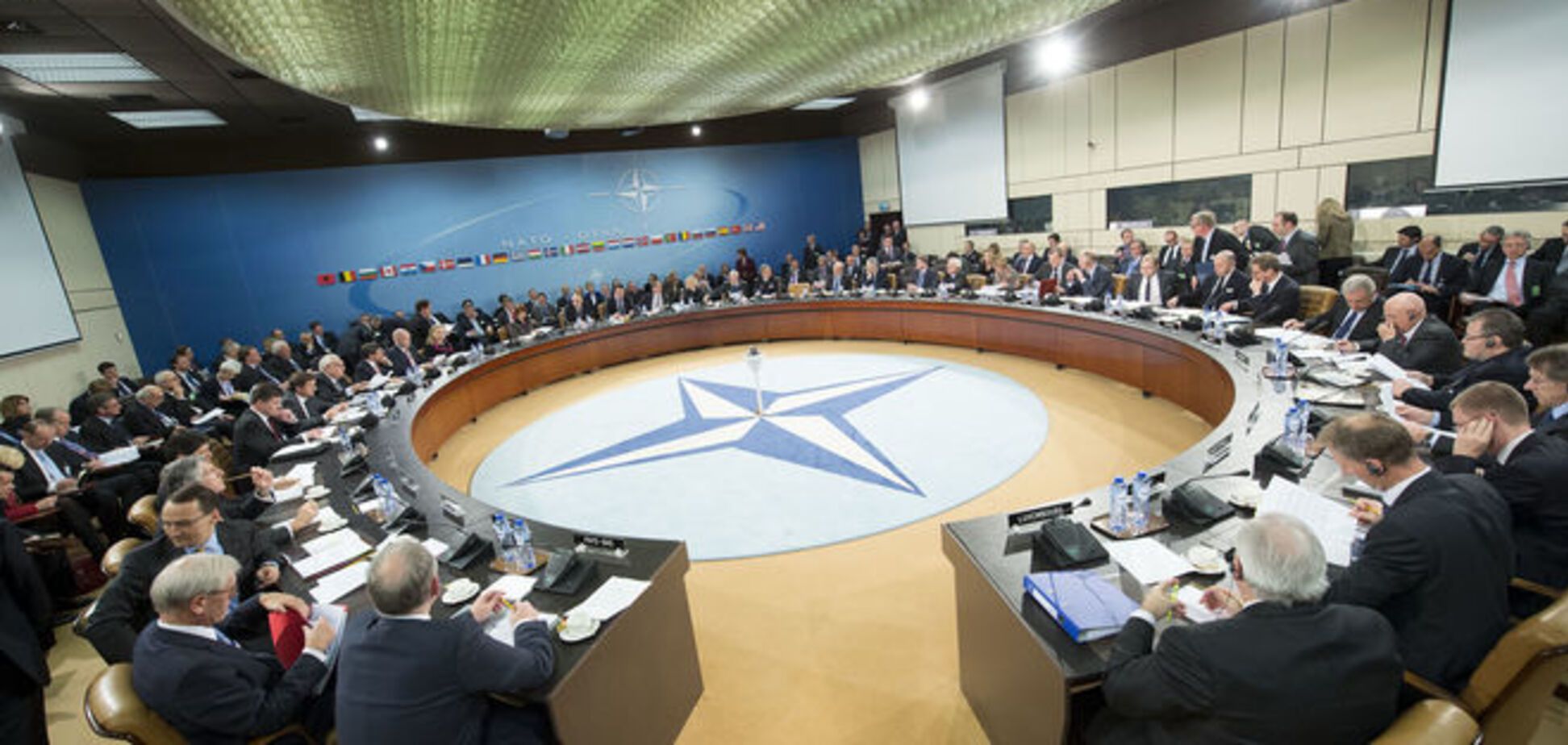В НАТО осудили оккупацию Крыма Россией