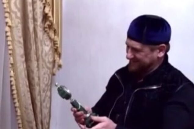 Кадыров уже похвастал часами с рабочего стола исчезнувшего Путина