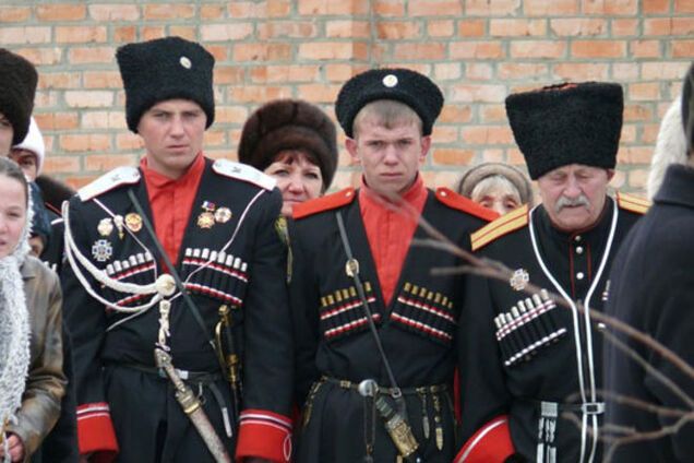 Не хотят воевать: в Москве к поиску уклонистов от армии подключают казаков