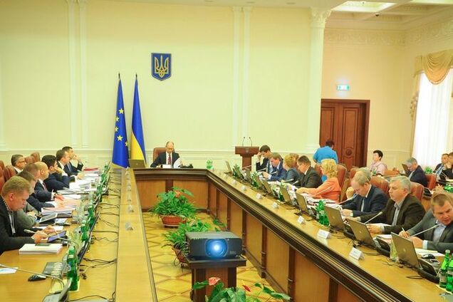 Кабмин назначил и.о. глав Госфининспекции и ЮЗЖД