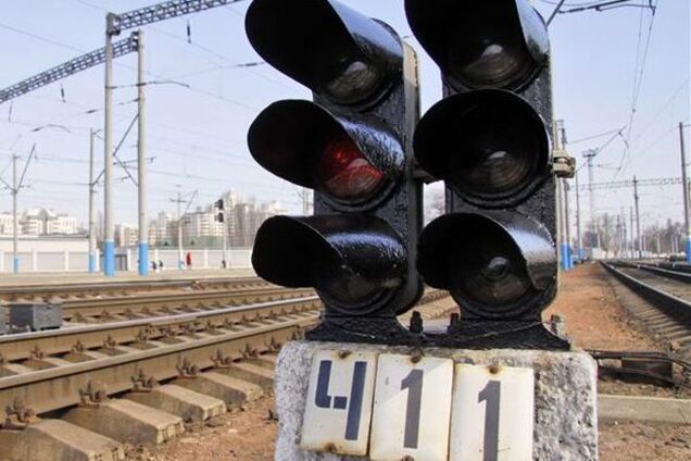 Под колесами поезда близ Львова нашли мину