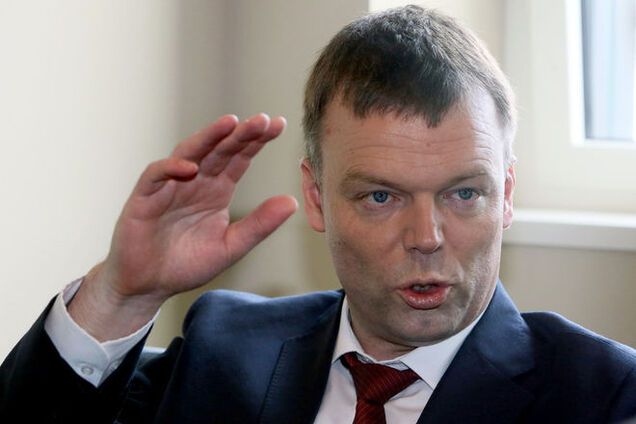 ОБСЕ: возле Мариуполя и донецкого аэропорта все еще применяется тяжелое вооружение