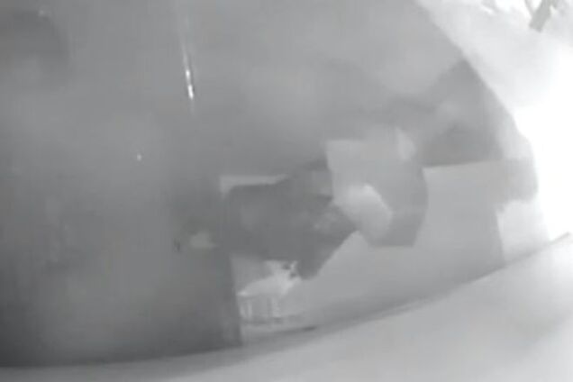 В Одессе видеокамеры зафиксировали подложившего взрывчатку человека и момент взрыва