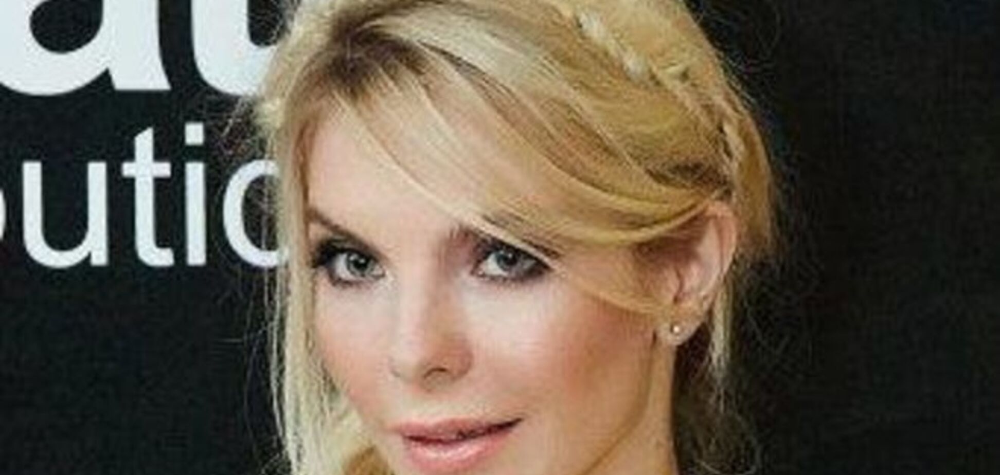 Раскрепощенная жена харьковского политика покорила соцсети откровенными селфи: фотофакт