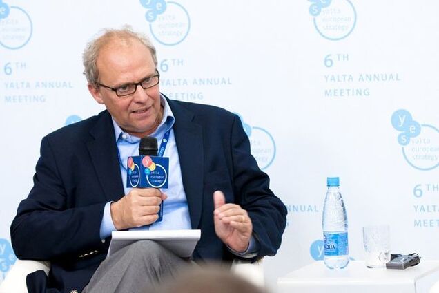 Світ підтримає Україну, якщо вона припинить платити Росії - Аслунд