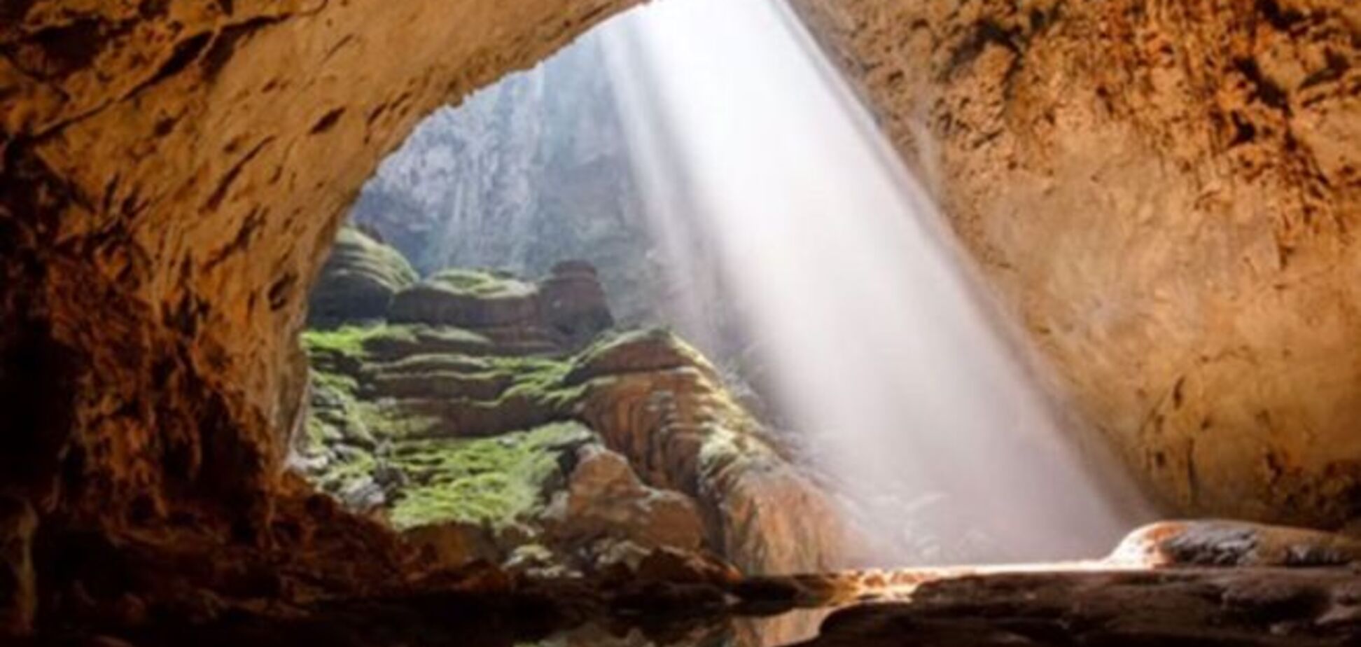 'Аватар' на Земле: фотограф отснял захватывающие виды самой большой пещеры