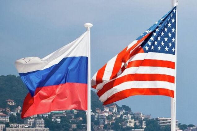 Россия может стать сателлитом Китая из-за гонки вооружений с США - СМИ