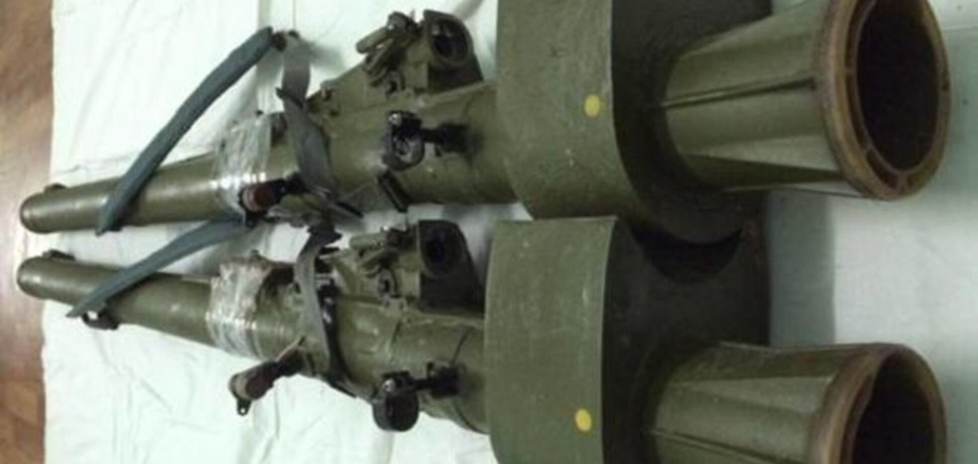 Украинские военные нашли тайники с оружием боевиков: фотофакты