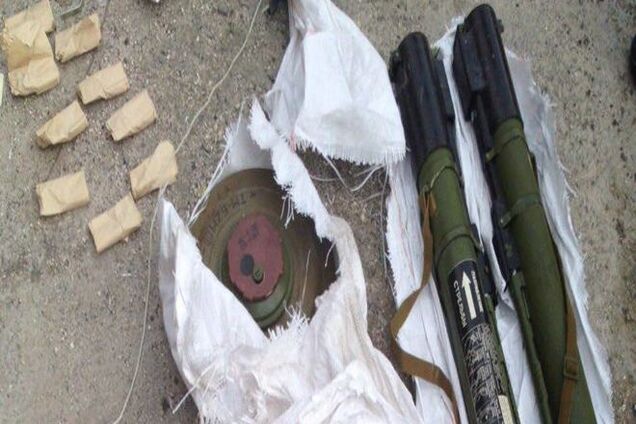 СБУ нашла близ Артемовска крупный тайник с оружием и взрывчаткой