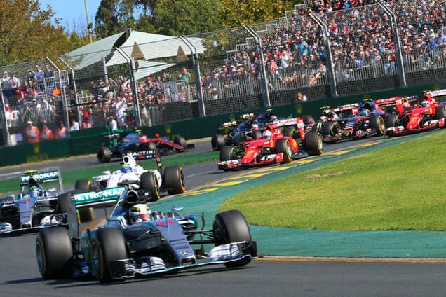 Формула-1: Хэмилтон под присмотром Шварценеггера выиграл Гран-при Австралии