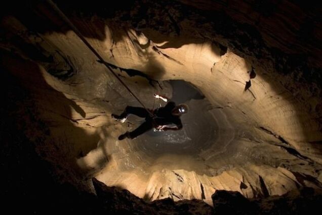 Пугающая пещера Крубера: путешествие в преисподнюю Земли