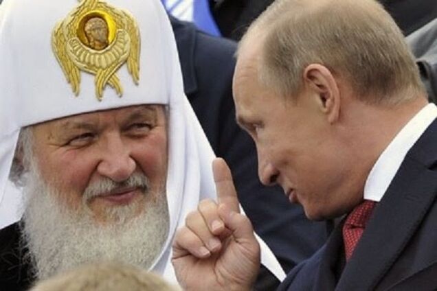 В России шокированы признанием Путина: одной рукой крестится, другой поглаживает ядерную кнопку