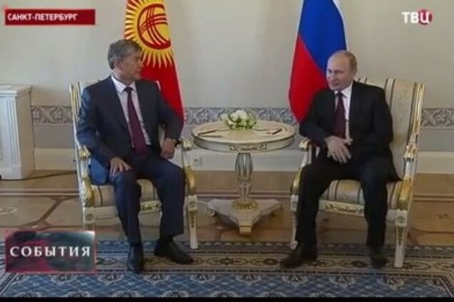 Следите за ногами: пользователи соцсетей не могут поверить в живого Путина