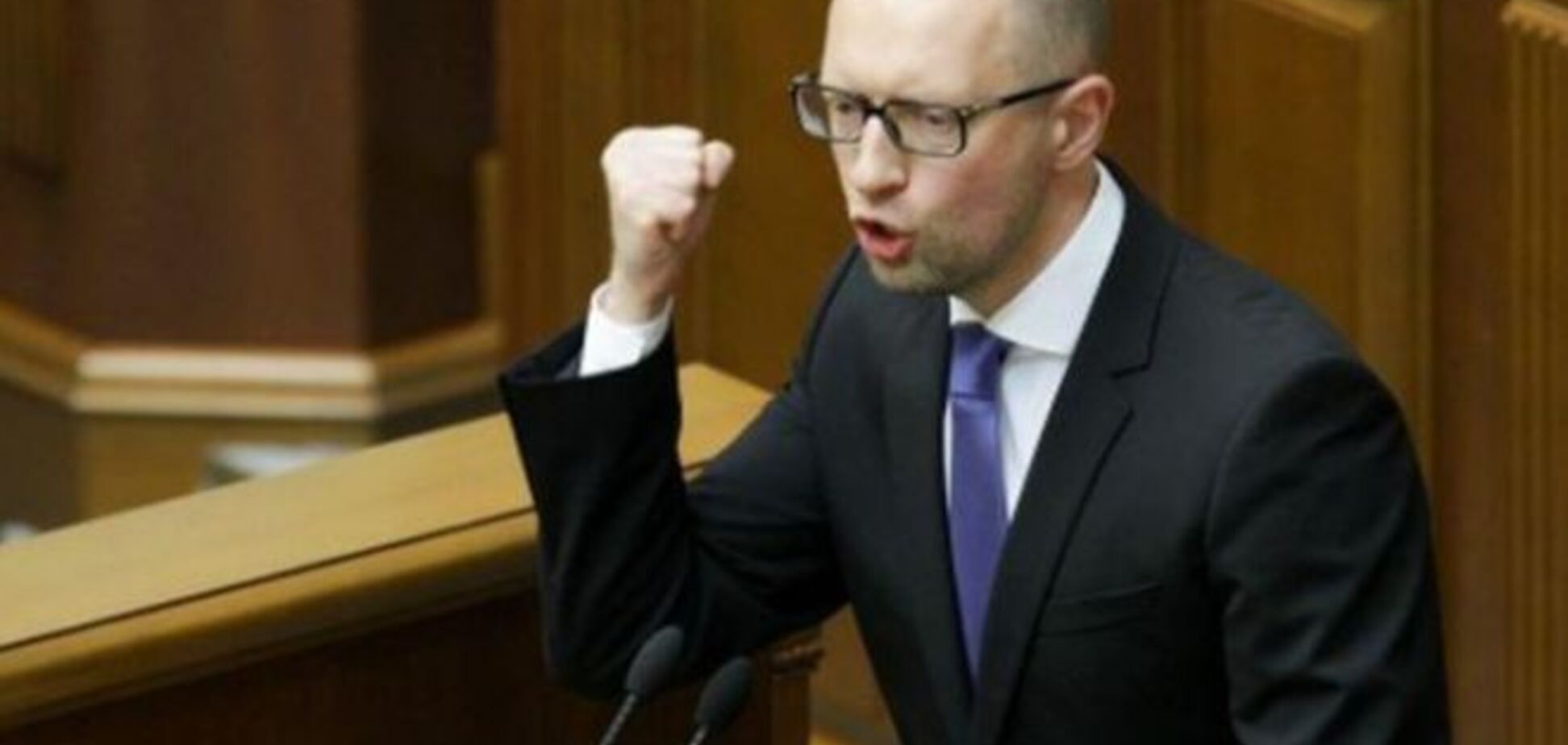 Яценюк потребовал выделить 1 млрд на ремонт дорог в Украине