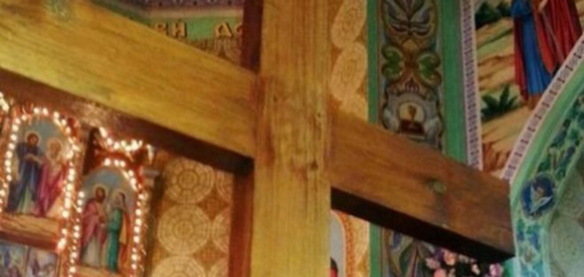 На Тернопольщине прихожане заметили 'лик Христа' на кресте
