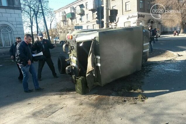 В Мариуполе за день произошло три ДТП с участием военных: фотофакт