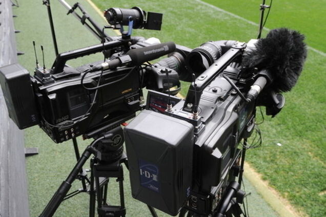 Где смотреть Барселона - Манчестер Сити: расписание трансляций