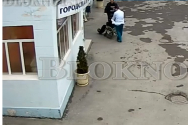 Духовные скрепы: в Ростове врачи выбросили умирающего инвалида замерзать на улицу - видеофакт